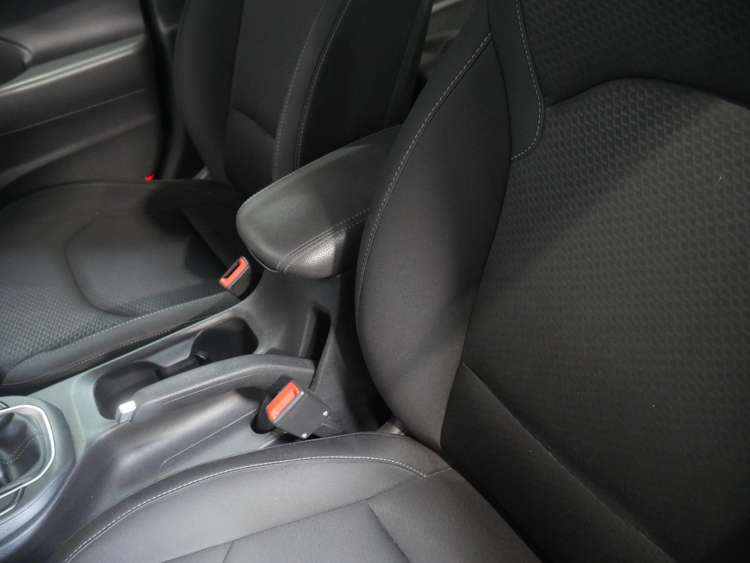 Hyundai i30, 2018 - pohled č. 17