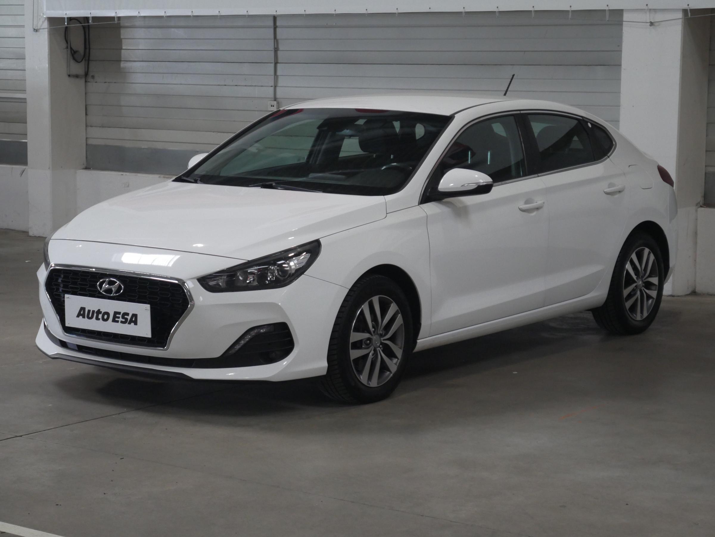 Hyundai i30, 2018 - pohled č. 3