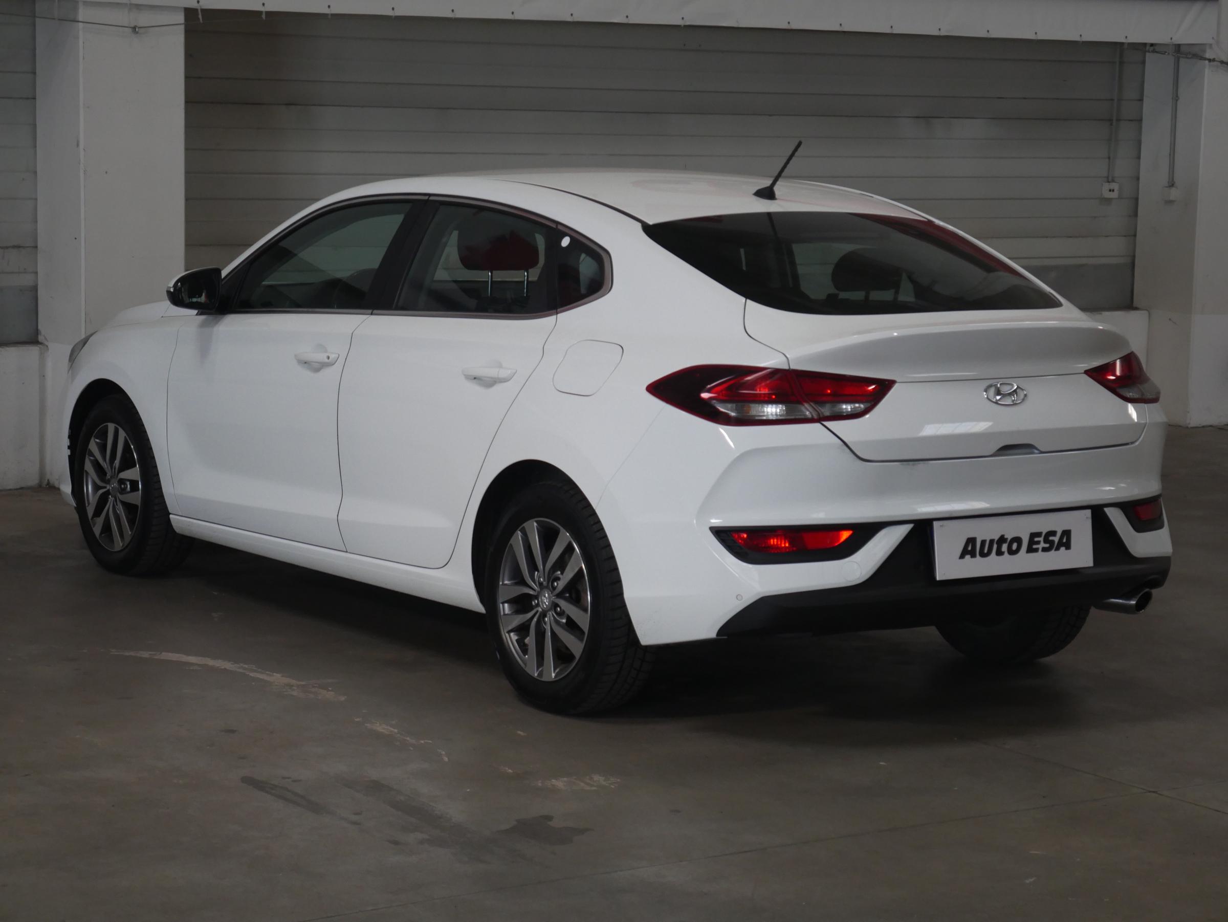 Hyundai i30, 2018 - pohled č. 6