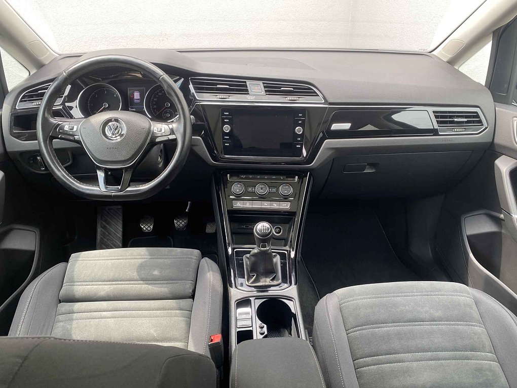 Volkswagen Touran 2.0 TDi Highline