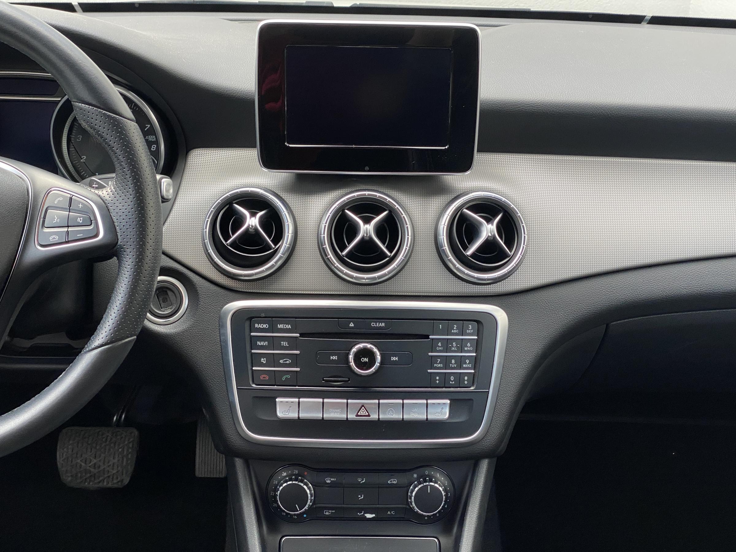 Mercedes-Benz CLA, 2016 - pohled č. 10
