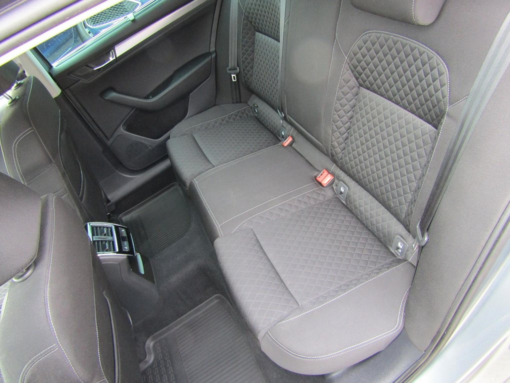 Škoda Superb III 2.0 TDi 