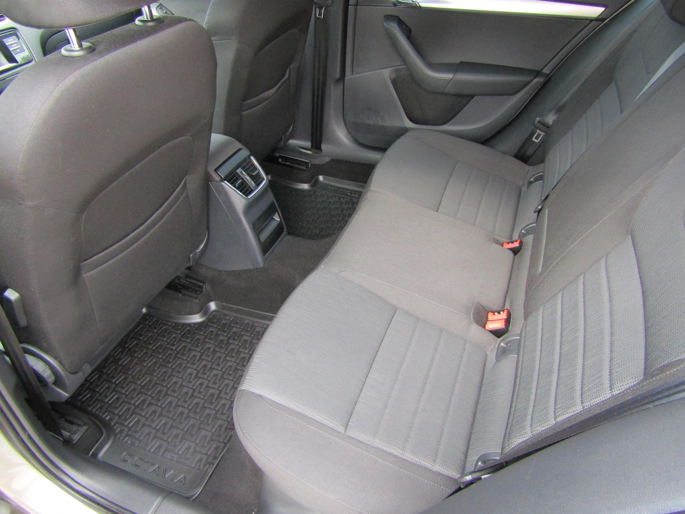 Škoda Octavia III, 2014 - pohled č. 10