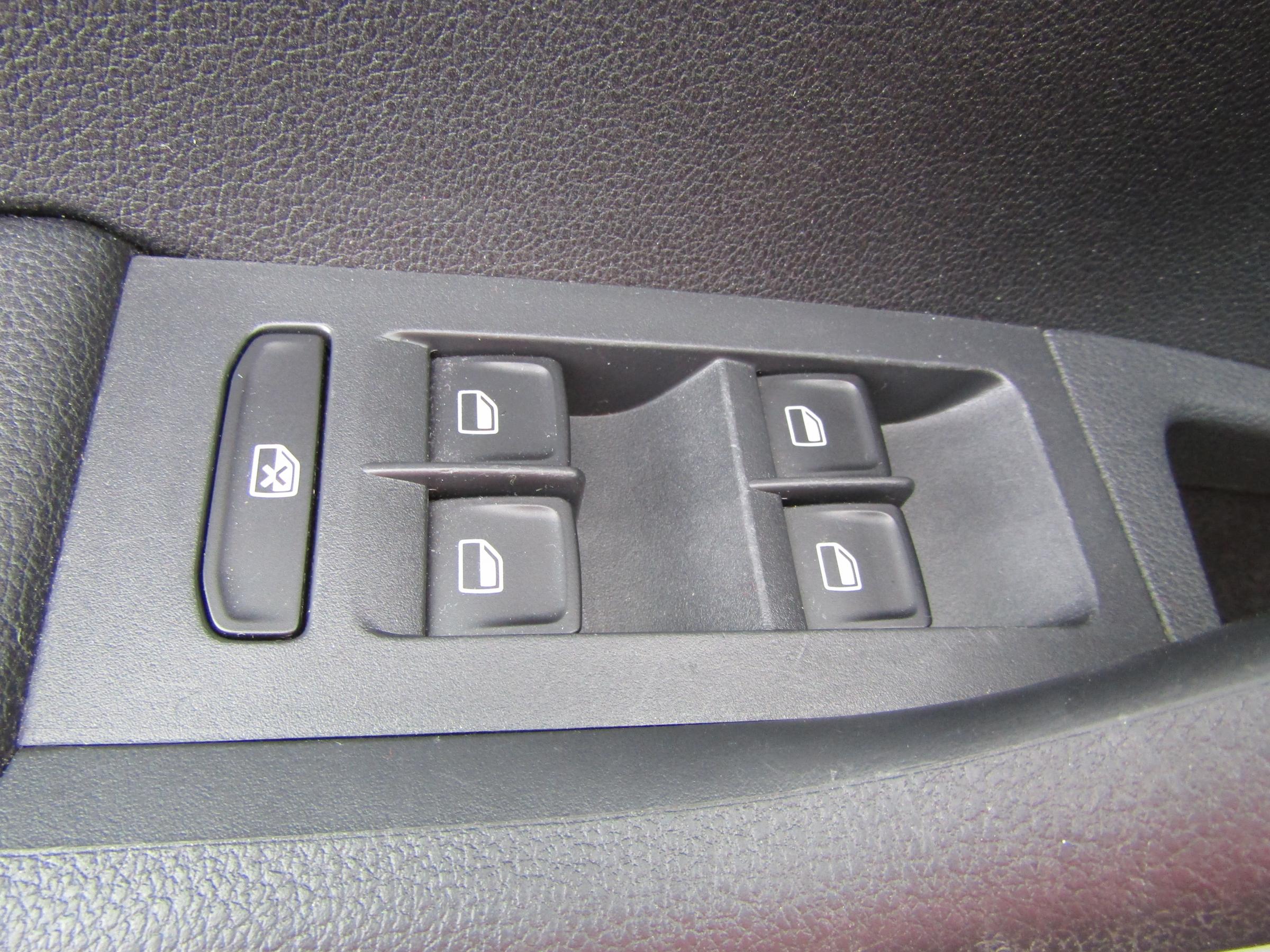 Škoda Octavia III, 2014 - pohled č. 15