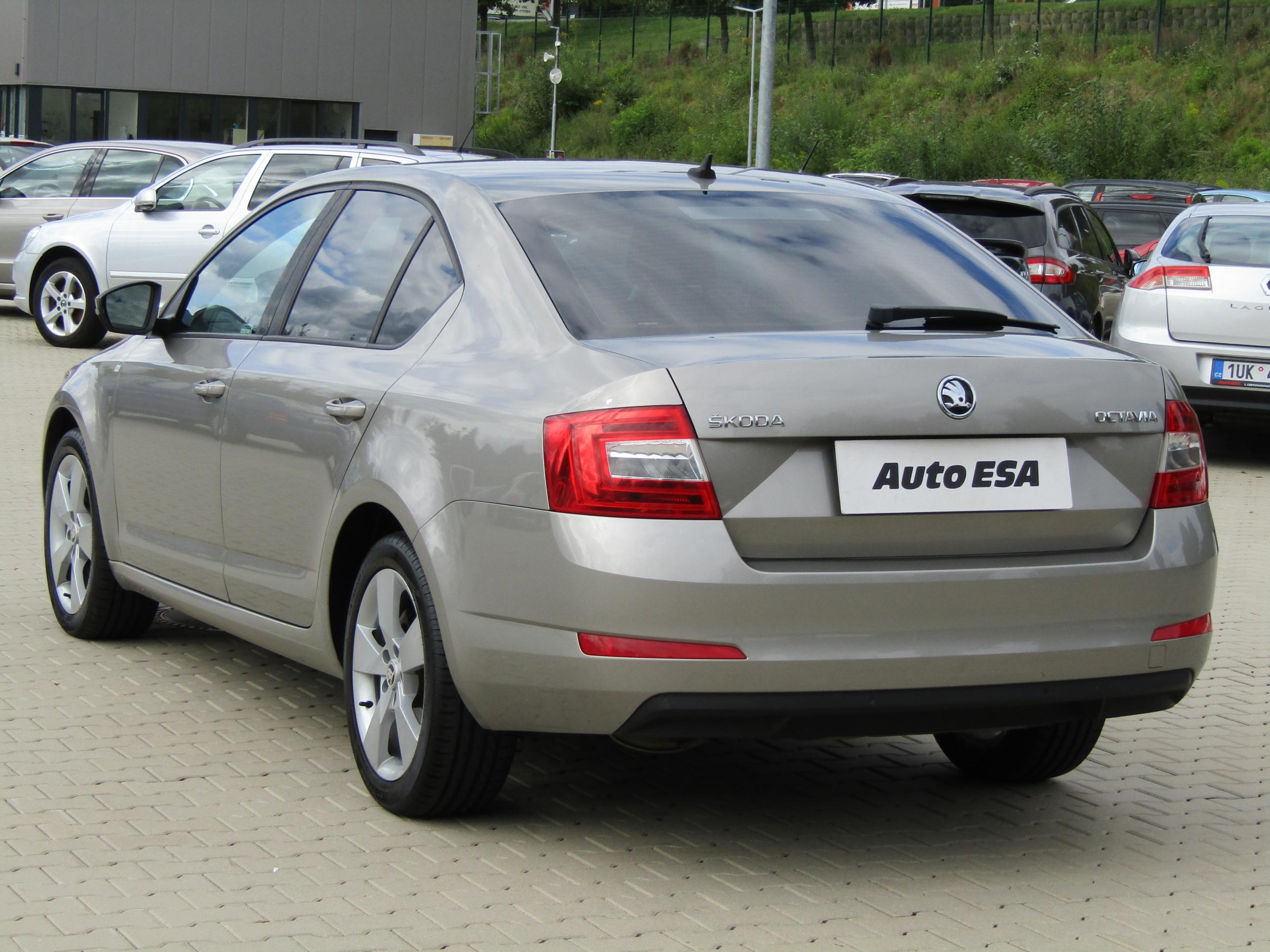 Škoda Octavia III, 2014 - pohled č. 4