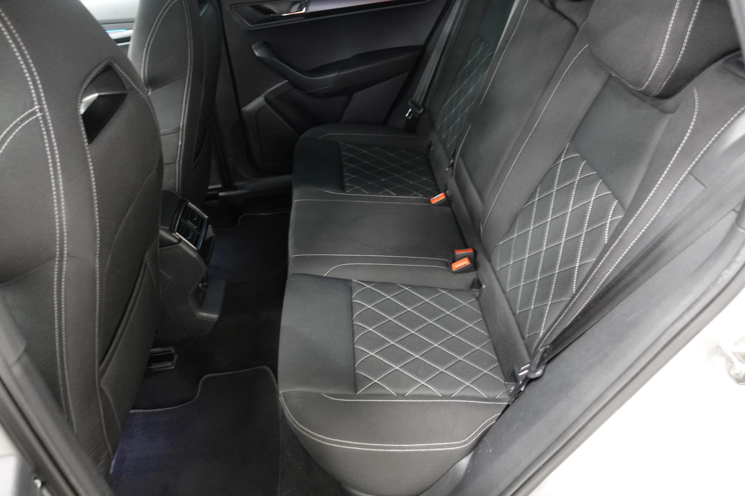 Škoda Karoq, 2020 - pohled č. 11