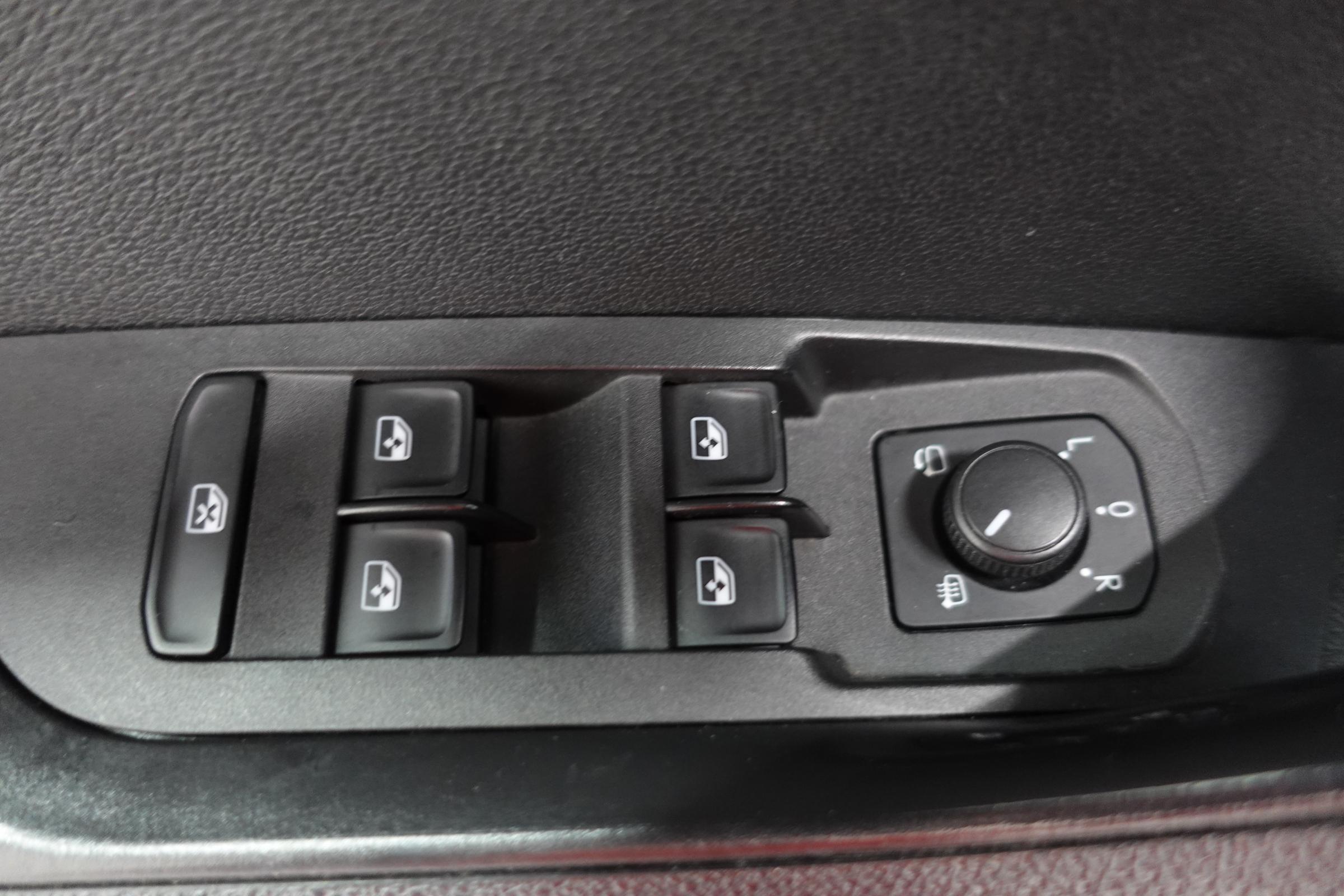 Škoda Karoq, 2020 - pohled č. 14