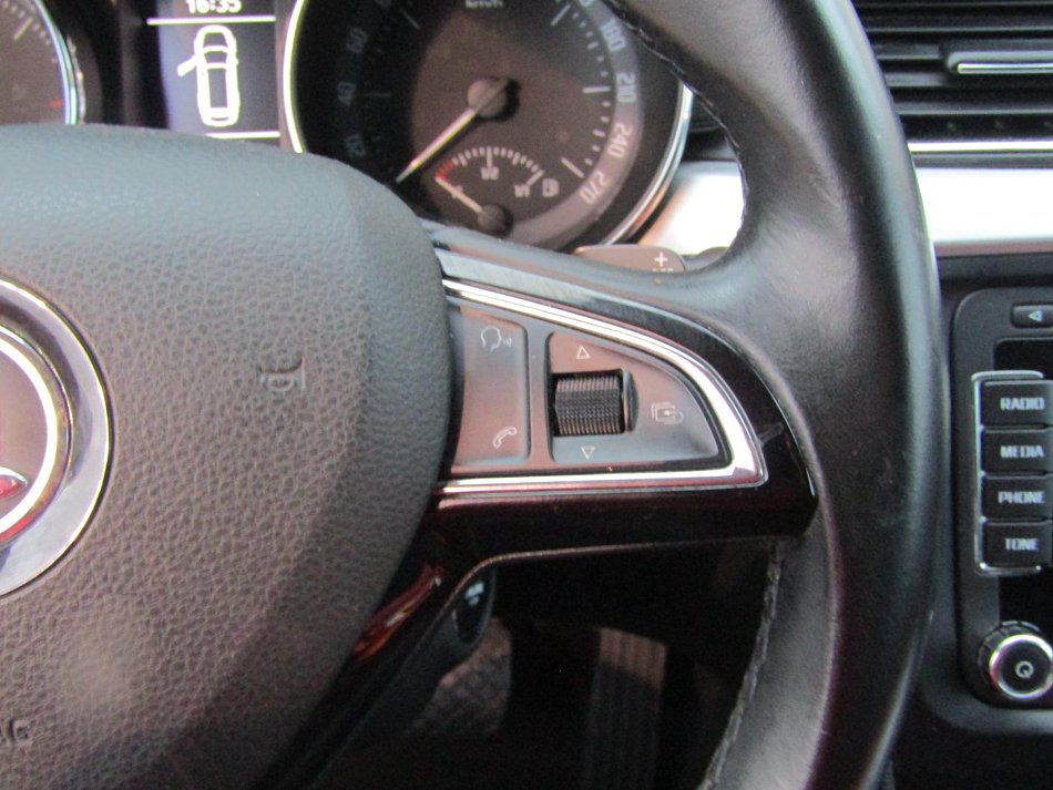 Škoda Superb II 2.0 TDi Ambition