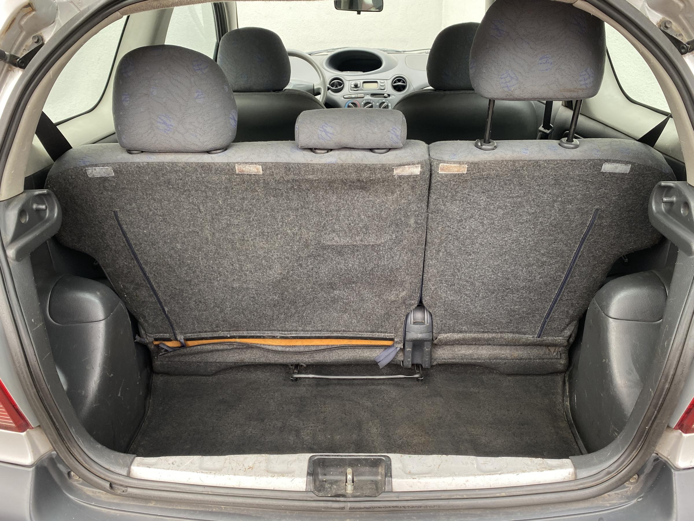 Toyota Yaris, 2001 - pohled č. 7