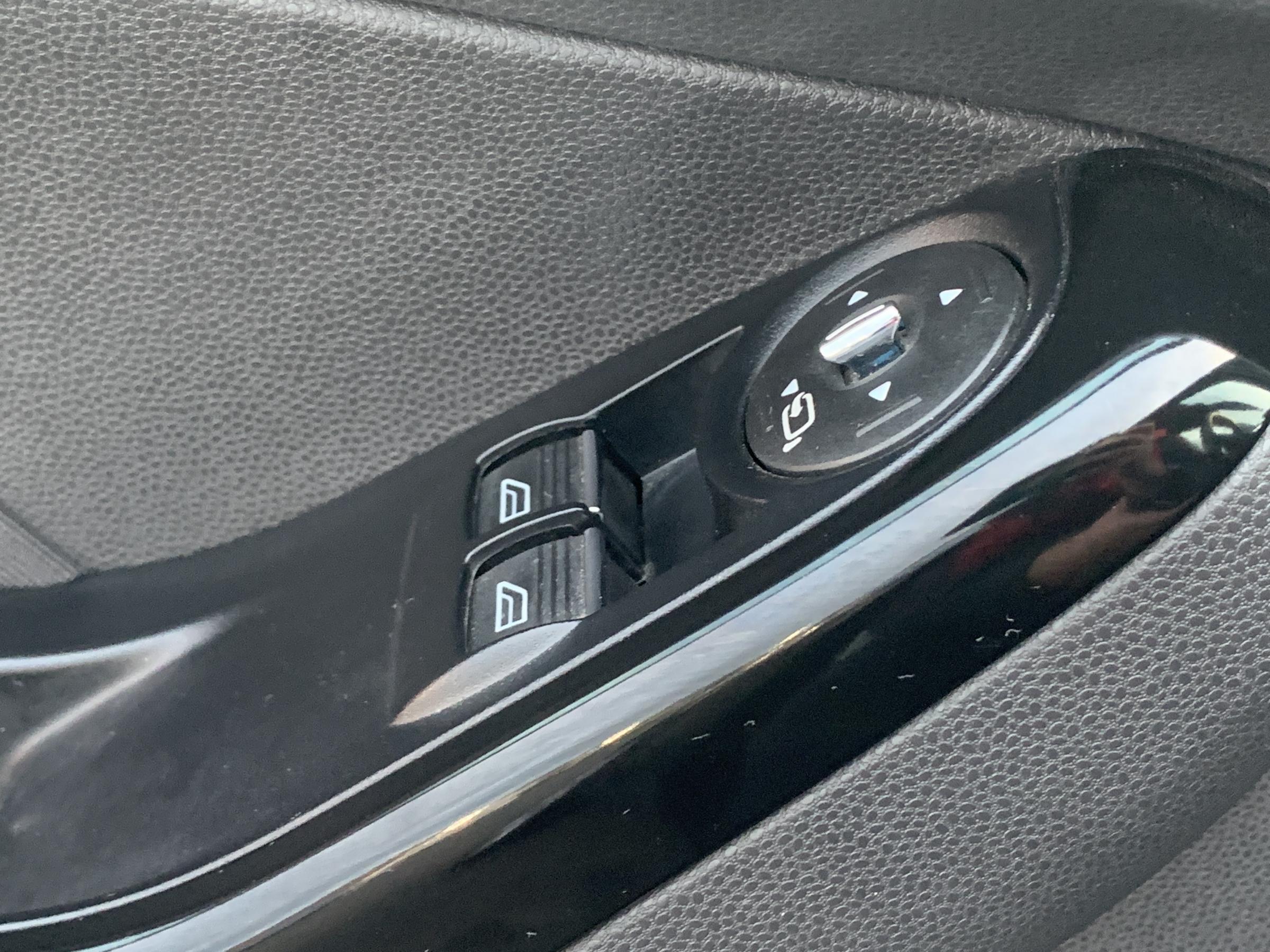 Ford Fiesta, 2012 - pohled č. 18