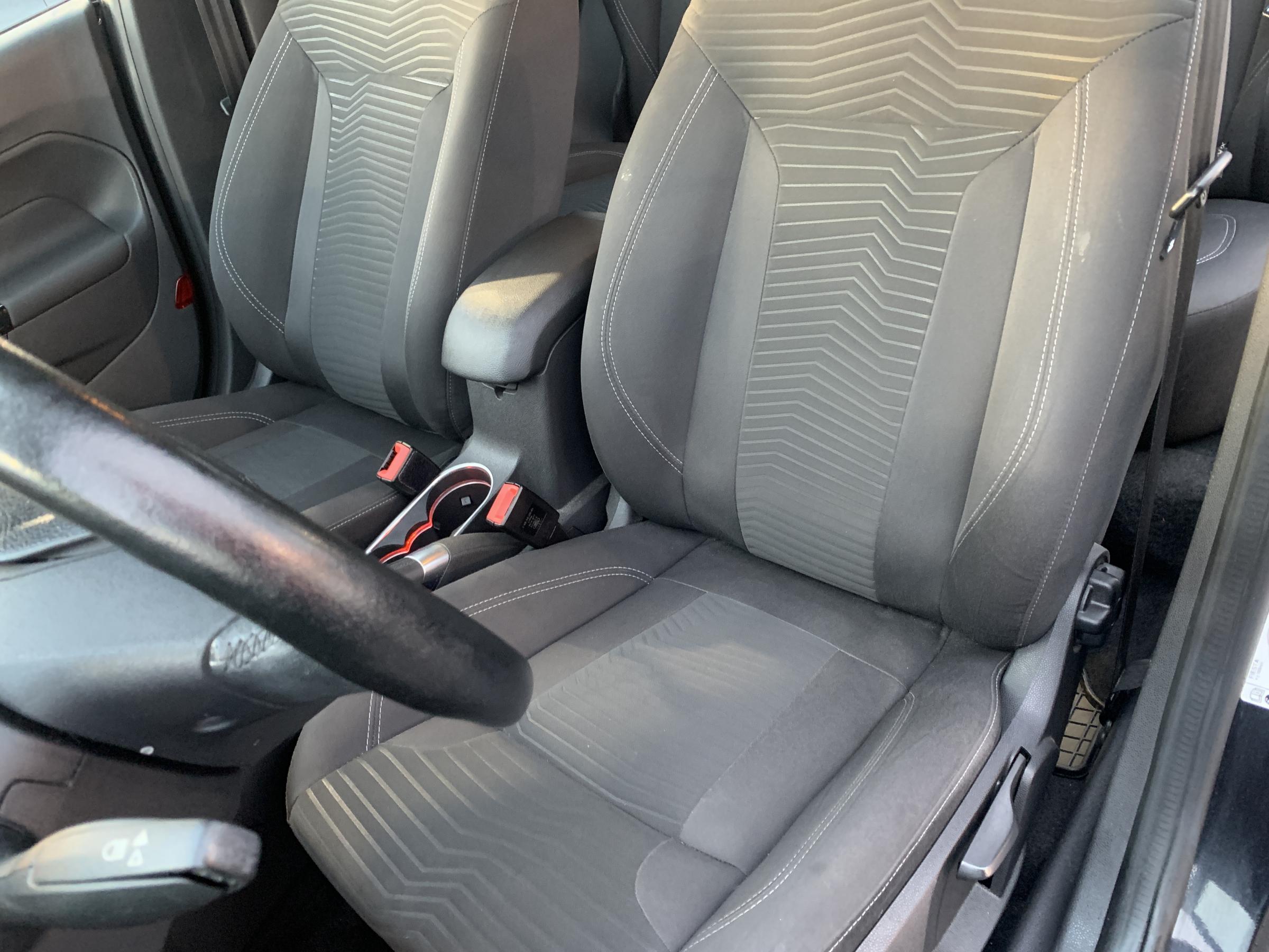 Ford Fiesta, 2012 - pohled č. 9