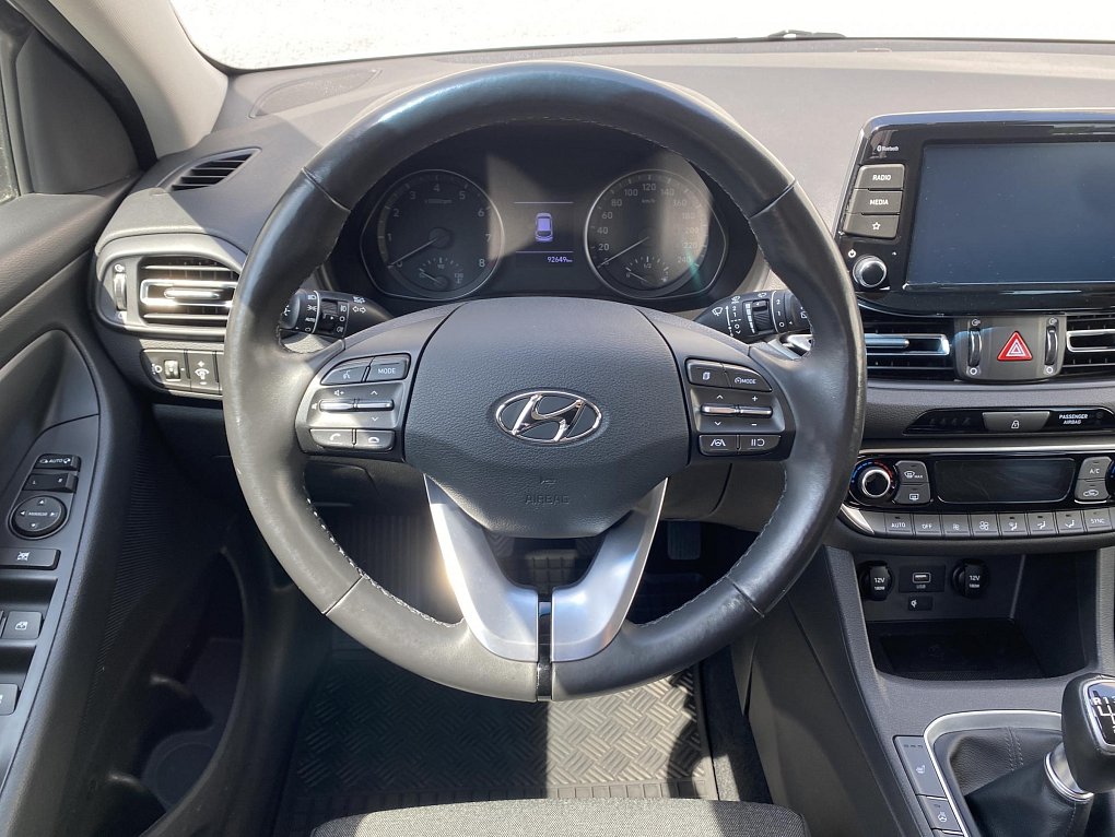 Hyundai I30 1.5 DPi Smart
