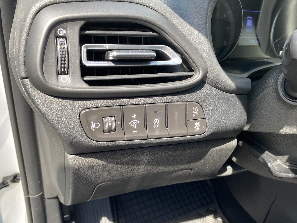 Hyundai I30 1.5 DPi Smart