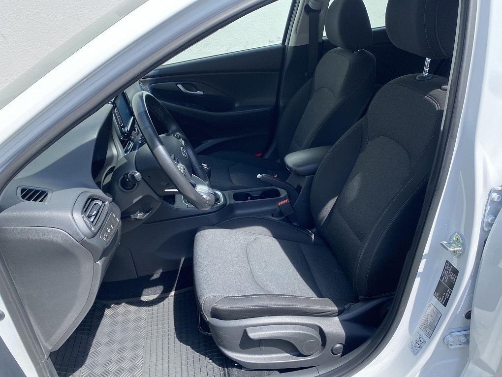 Hyundai I30 1.5 DPi Smart