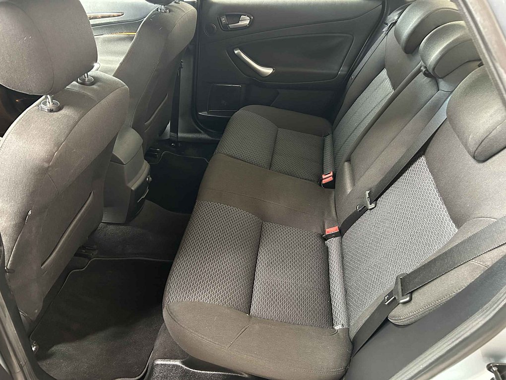 Ford Mondeo 2.0 16V 