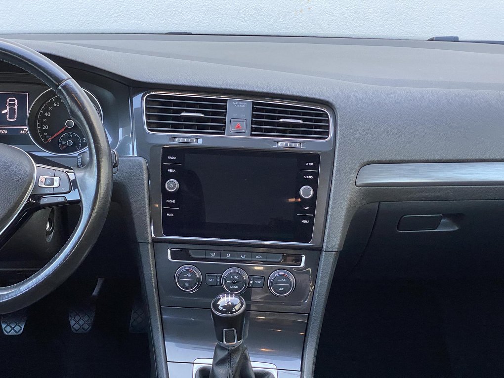 Volkswagen Golf 1.6TDi 