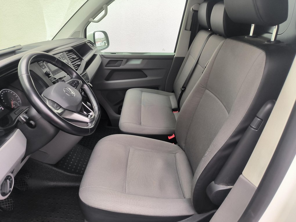 Volkswagen Transporter 2.0TDi  L2H1 T6.1