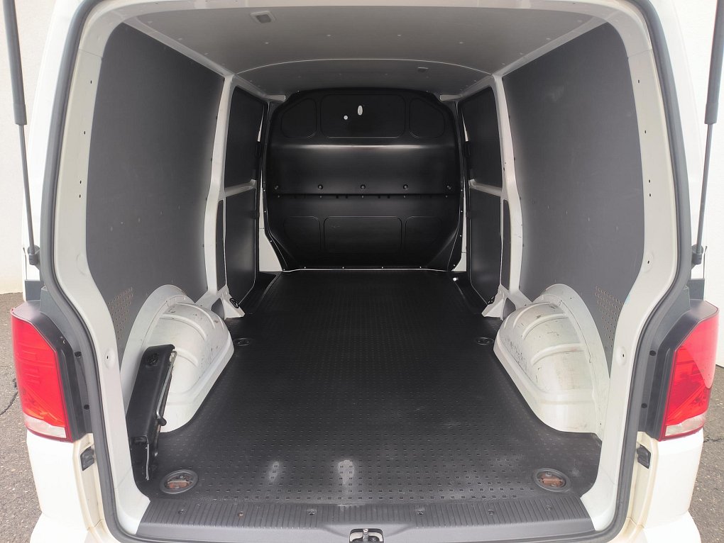 Volkswagen Transporter 2.0TDi  L2H1 T6.1