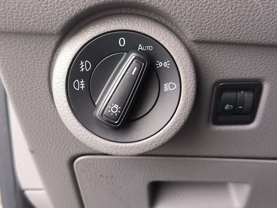 Volkswagen Transporter 2.0TDi  L2H1 T6.1