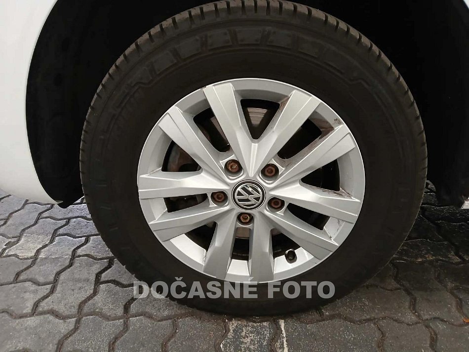 Volkswagen Transporter 2.0TDi  L2H1 T6.1
