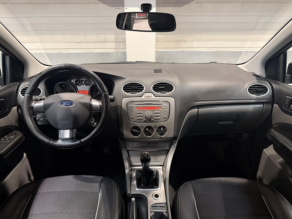 Ford Focus 1.6i BlackMagic