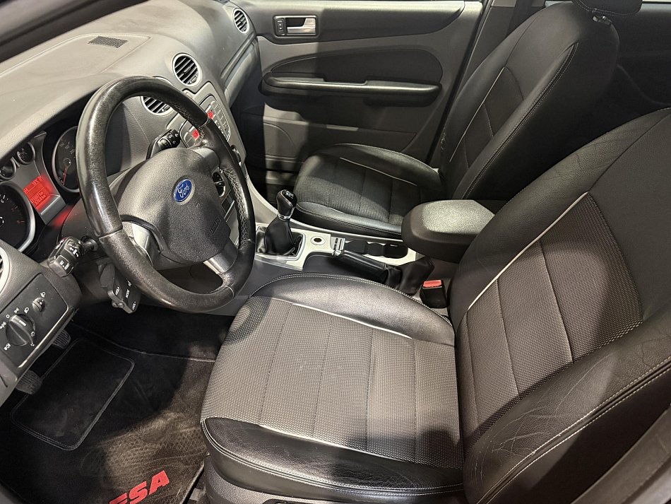 Ford Focus 1.6i BlackMagic