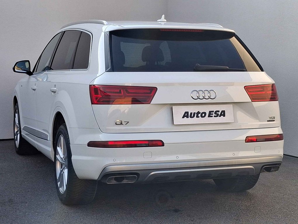 Audi Q7 3.0 TDi S-line quattro