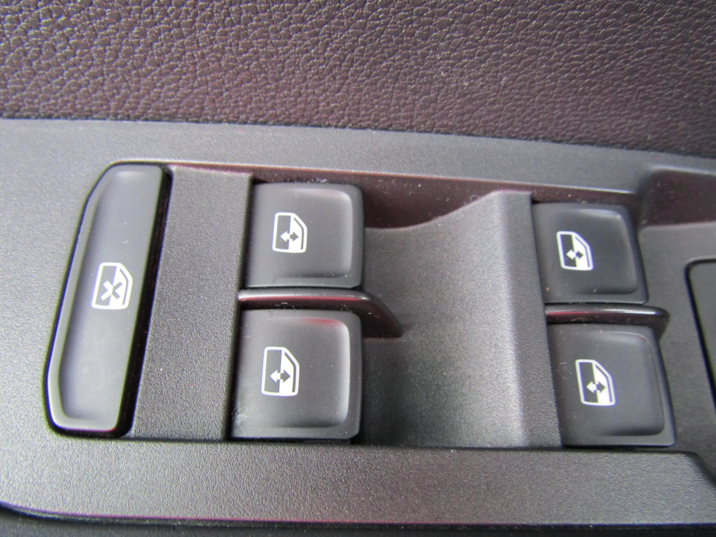 Škoda Karoq, 2019 - pohled č. 12