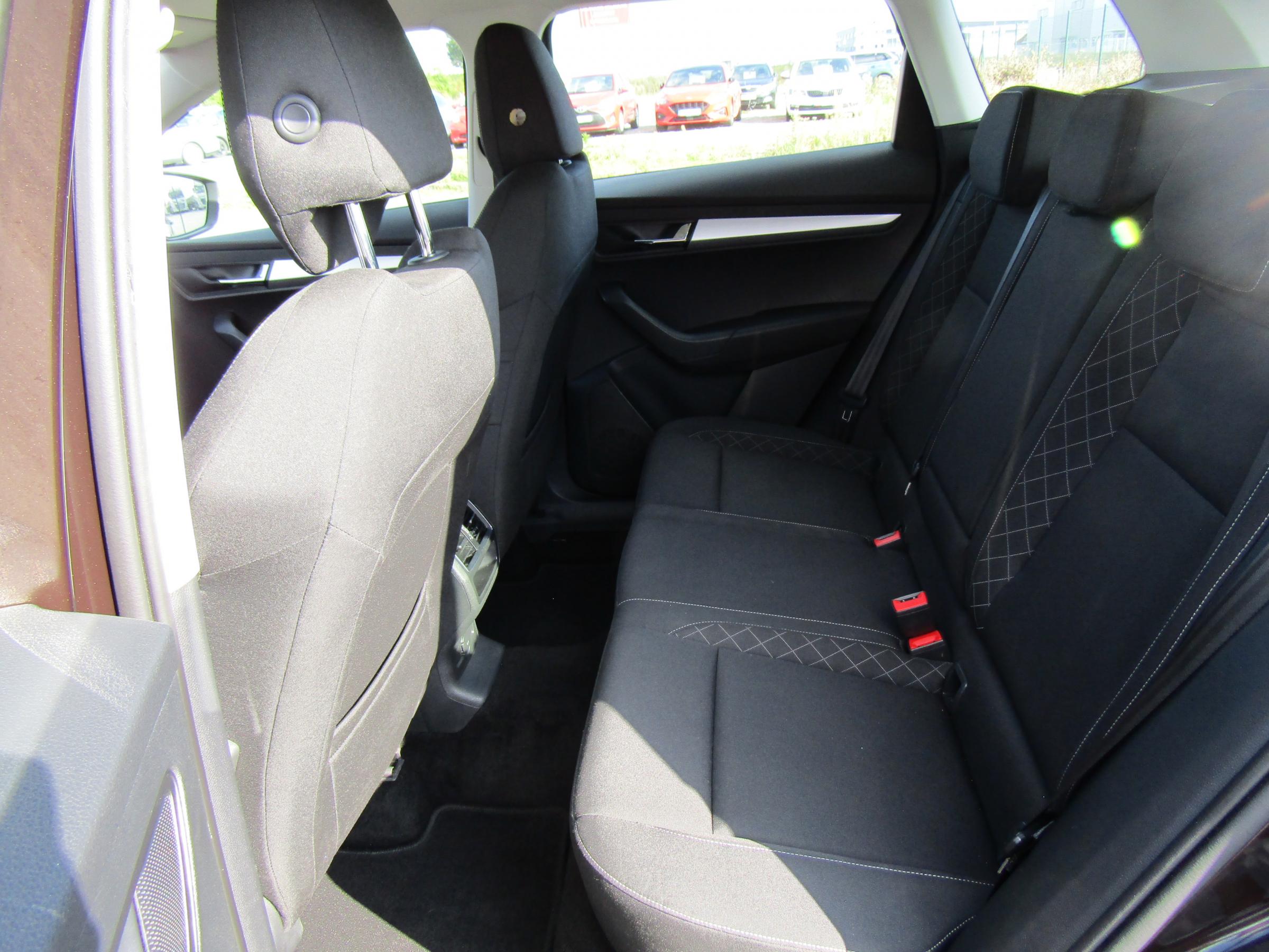 Škoda Karoq, 2019 - pohled č. 9