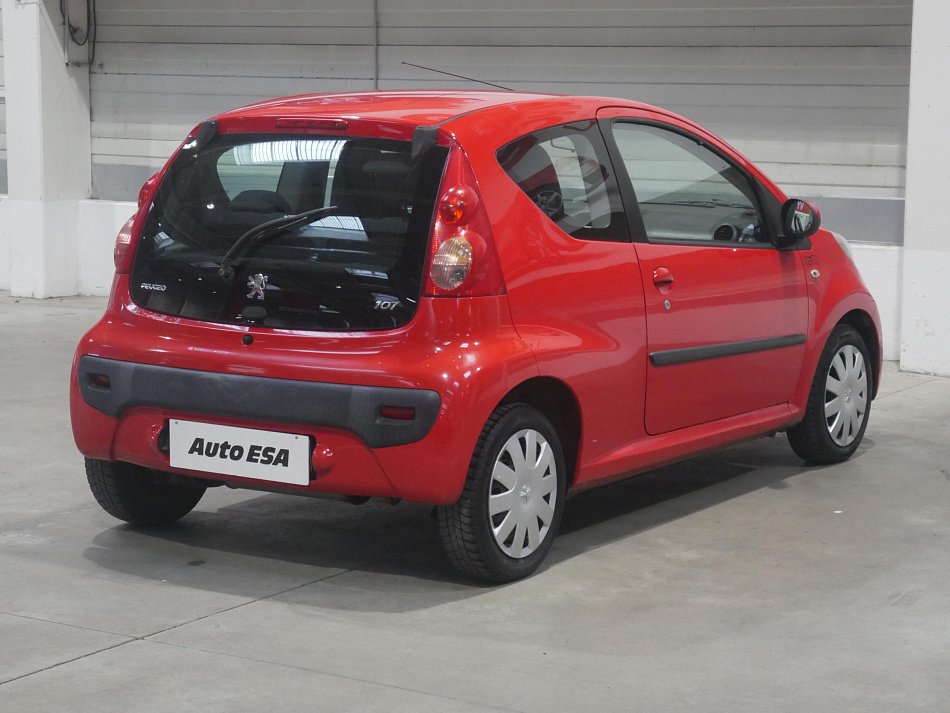 Peugeot 107 1.0i 