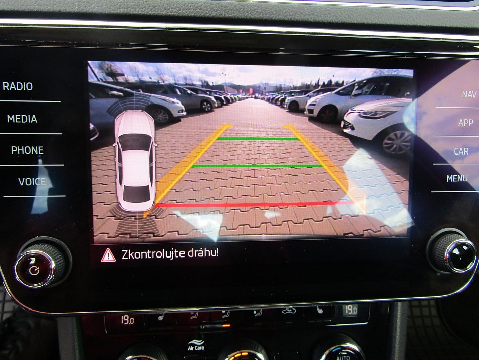 Škoda Superb III 2.0 TDi Style