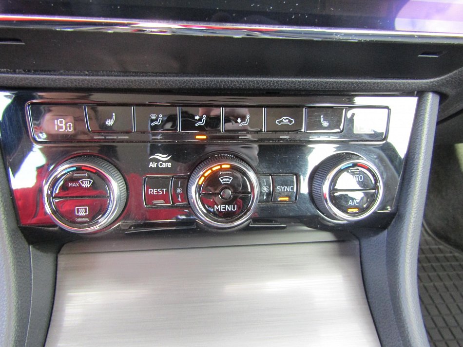 Škoda Superb III 2.0 TDi Style