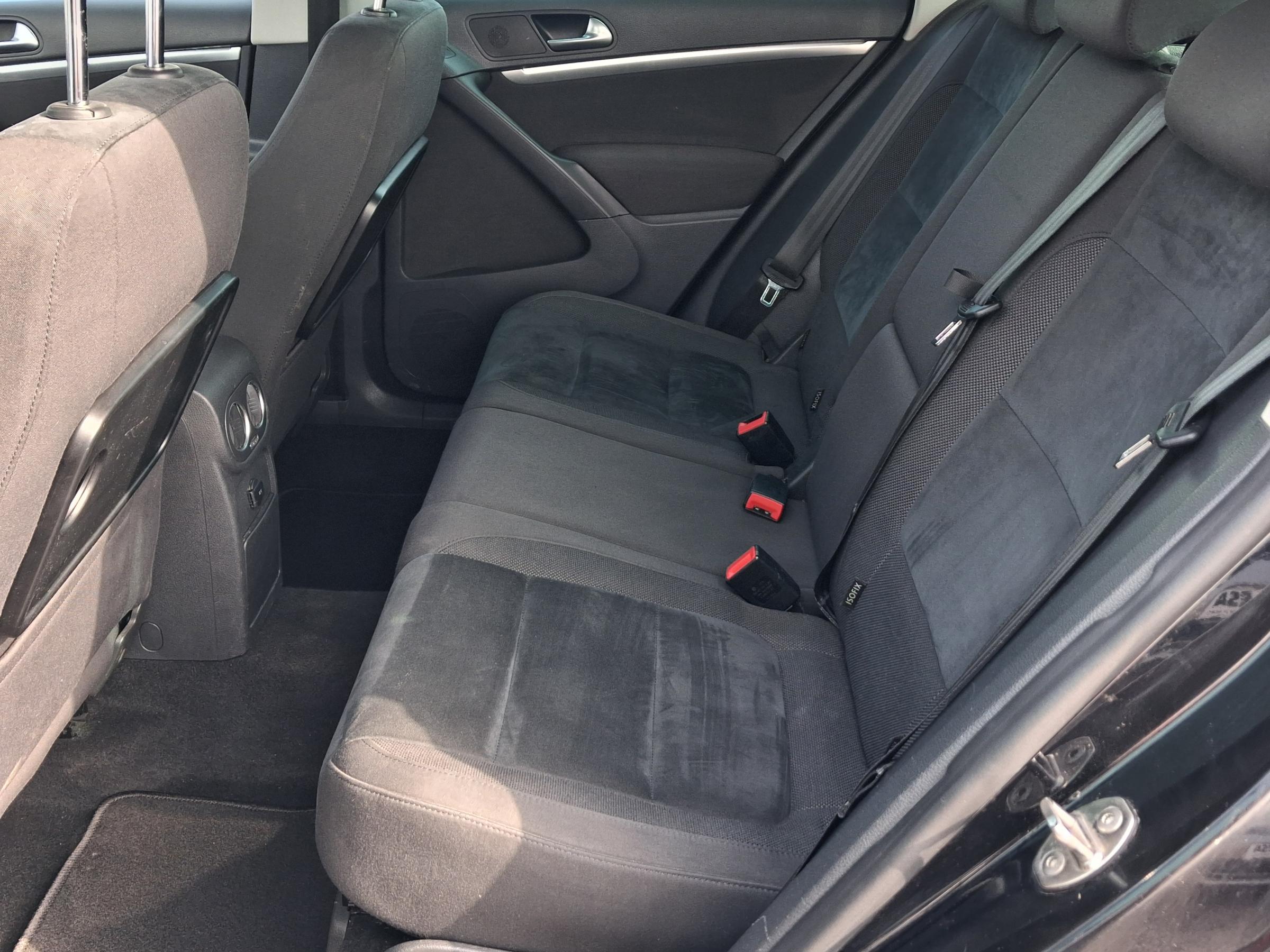 Volkswagen Tiguan, 2011 - pohled č. 10