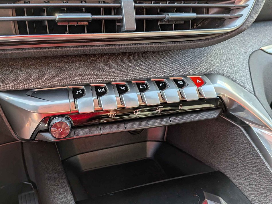 Peugeot 5008 1.2PT 