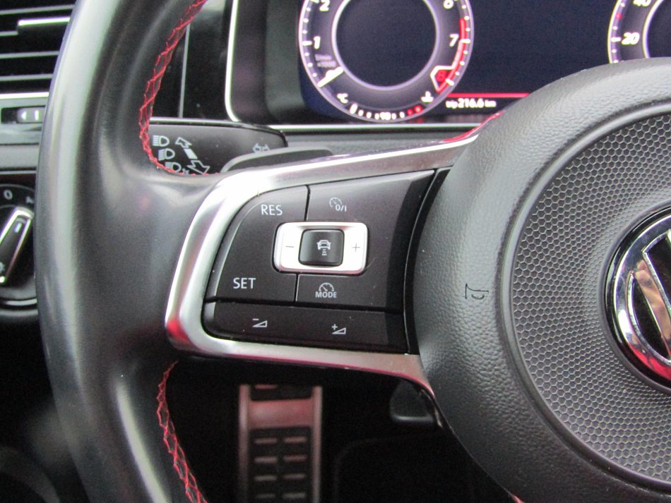 Volkswagen Golf 2.0 TSi GTi