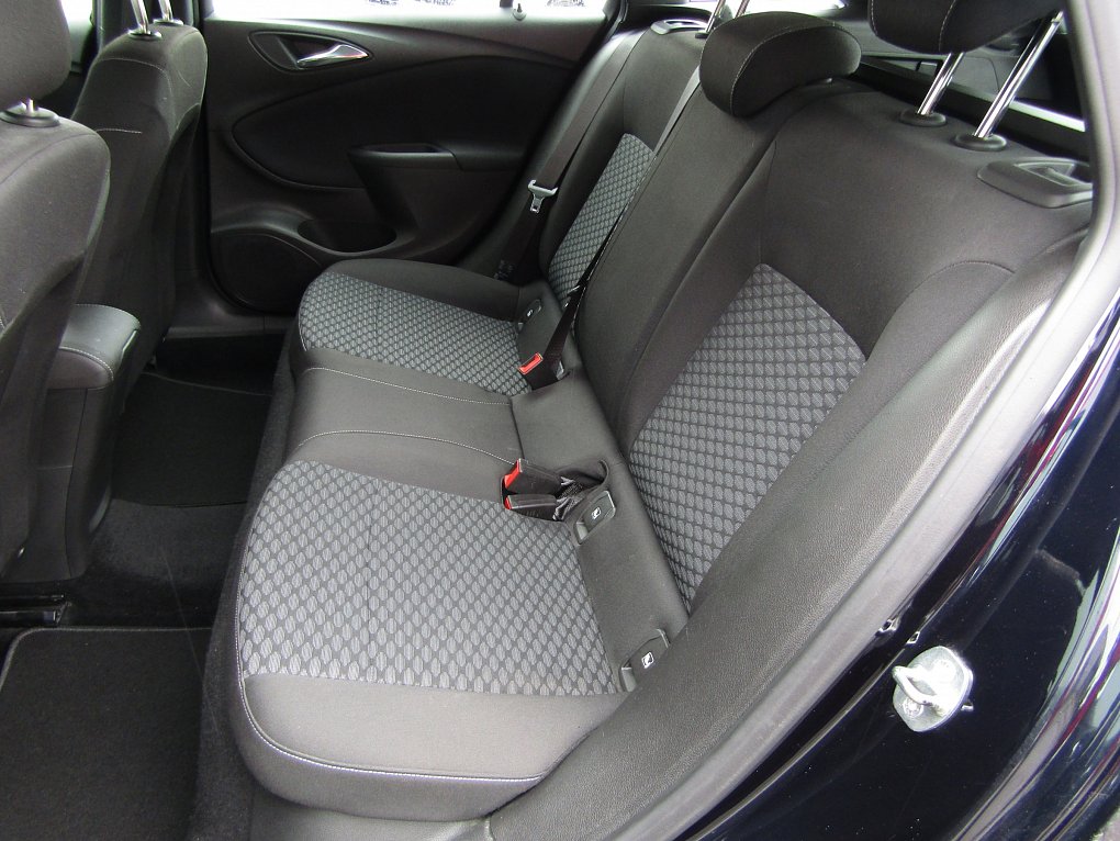 Opel Astra 1.6 CDTi 