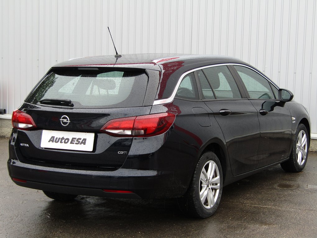 Opel Astra 1.6 CDTi 