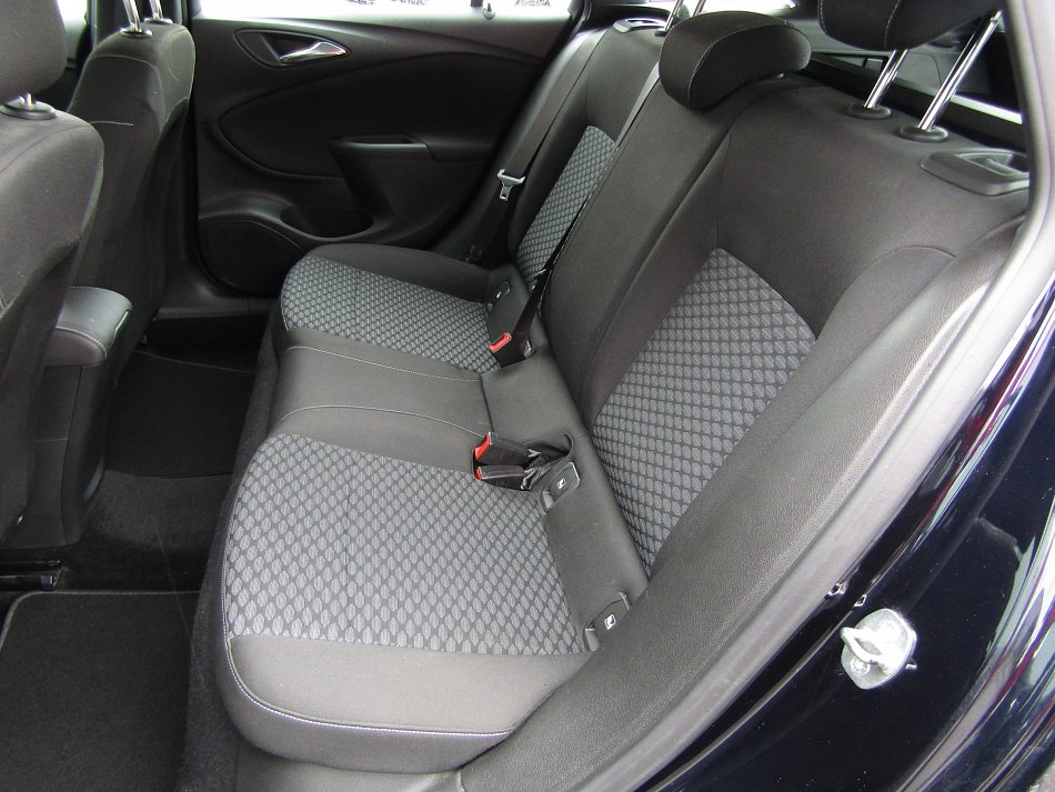 Opel Astra 1.6 CDTi 