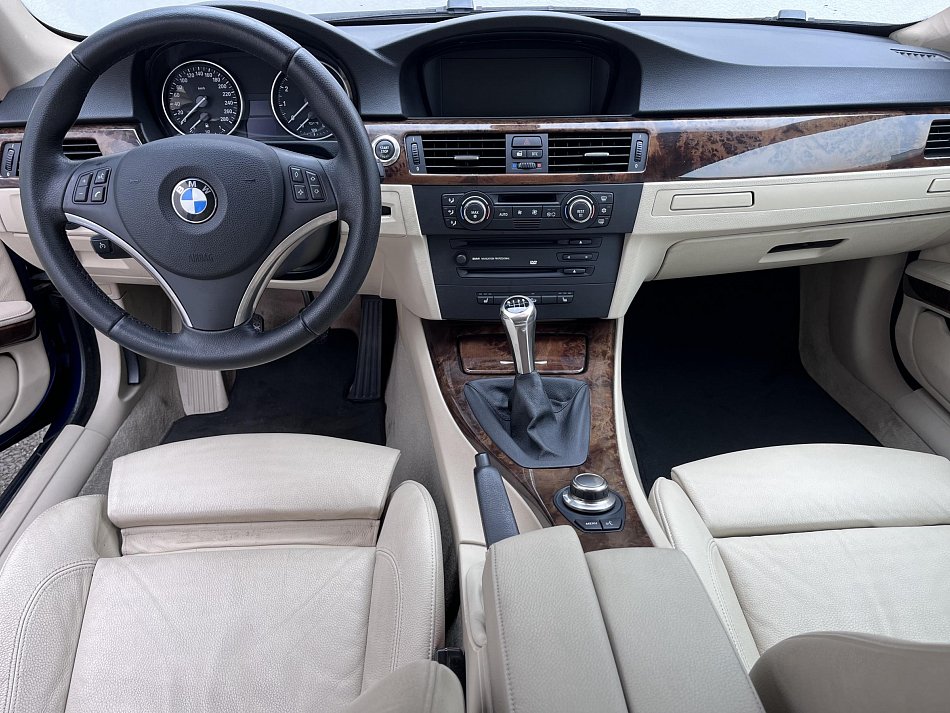 BMW Řada 3 3.0  330 i X-Drive