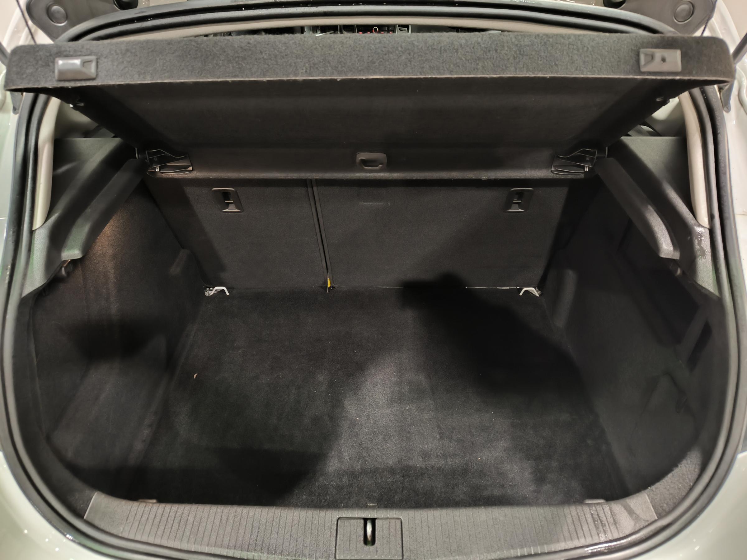 Opel Astra, 2013 - pohled č. 7