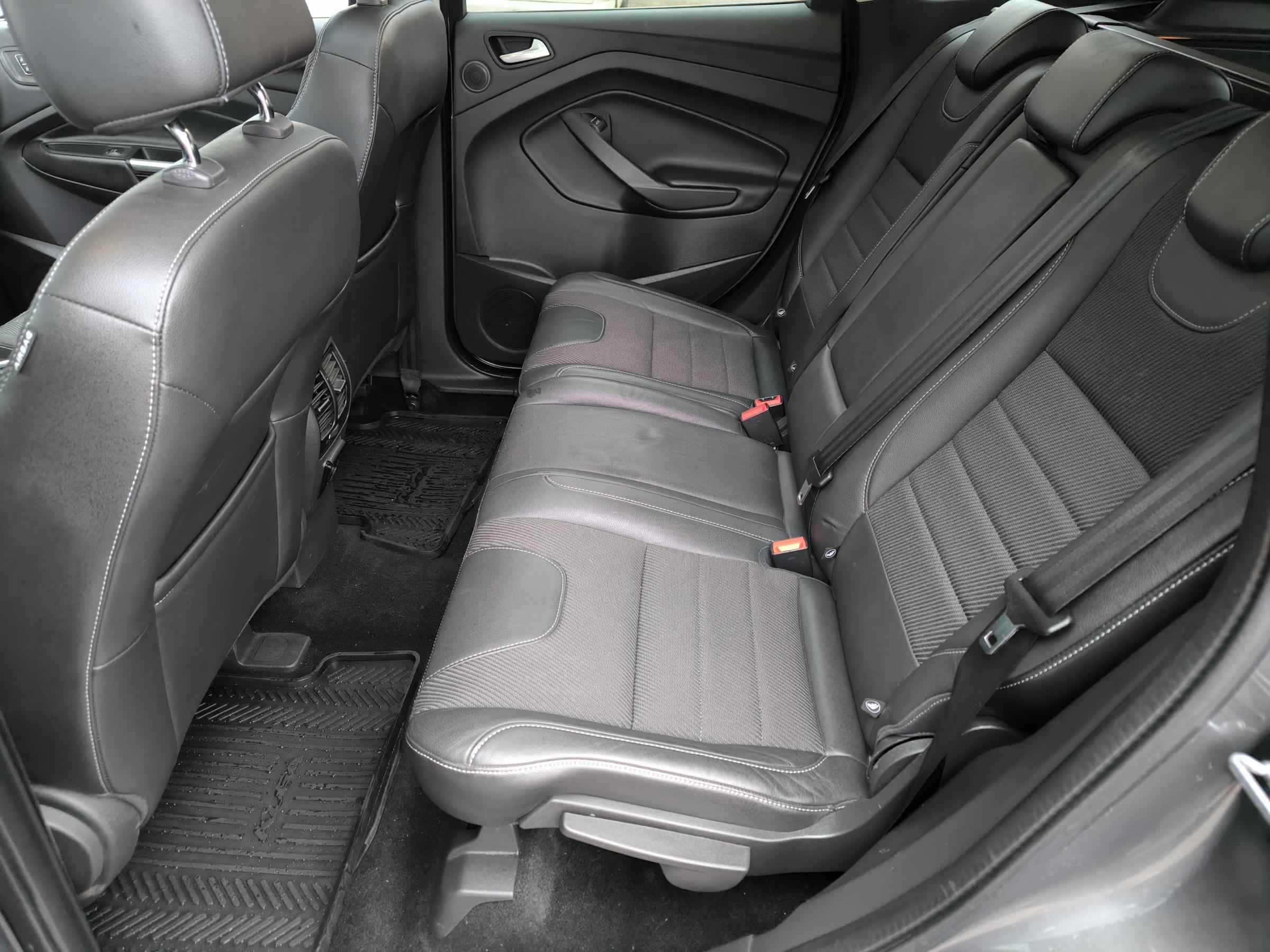 Ford Kuga, 2014 - pohled č. 10