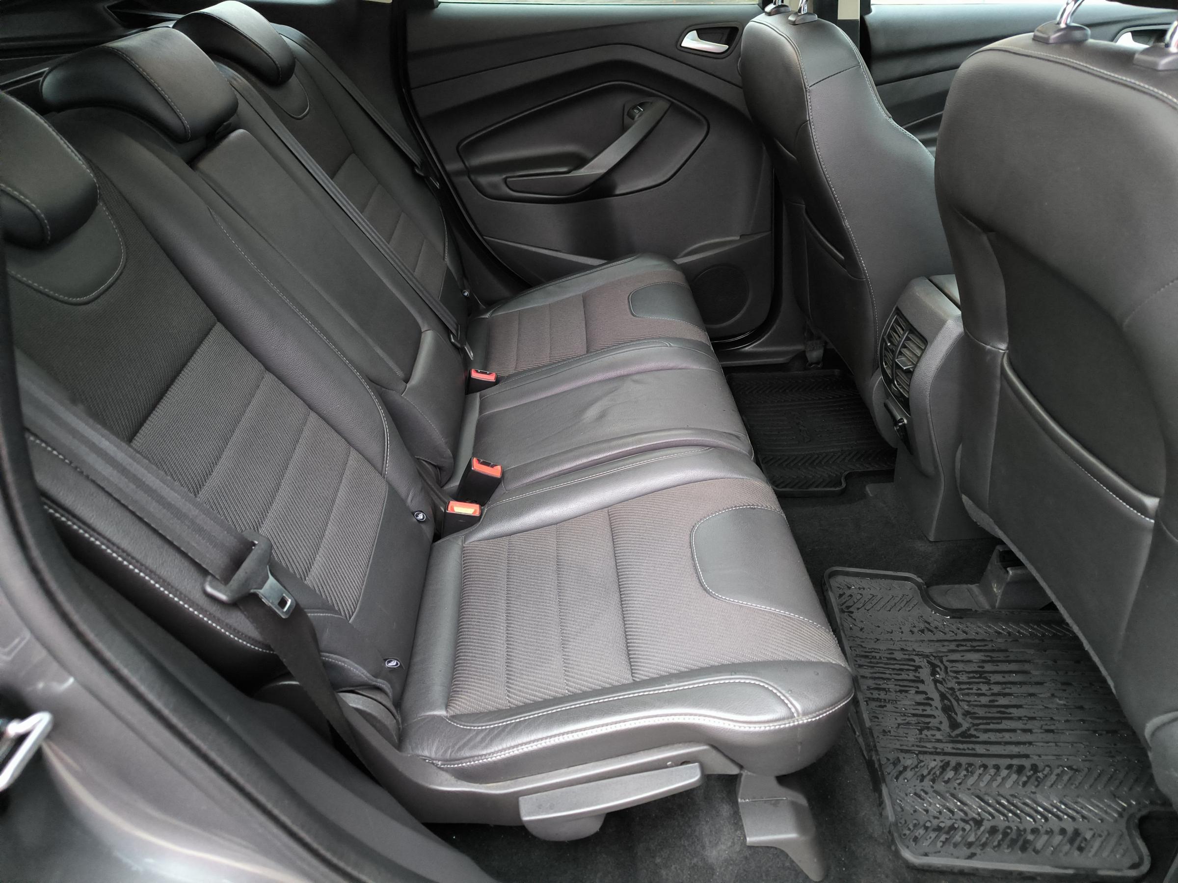 Ford Kuga, 2014 - pohled č. 11