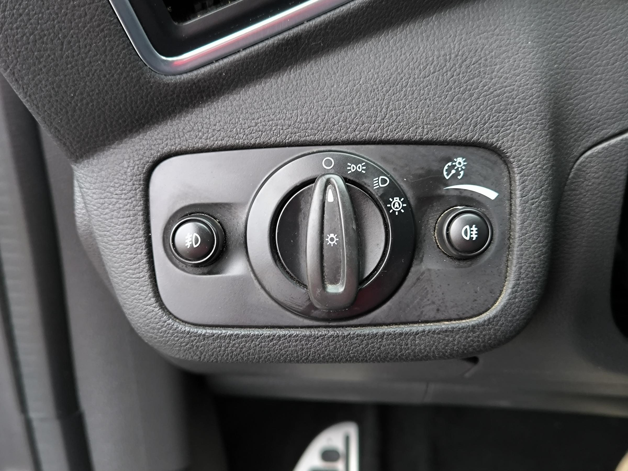 Ford Kuga, 2014 - pohled č. 16