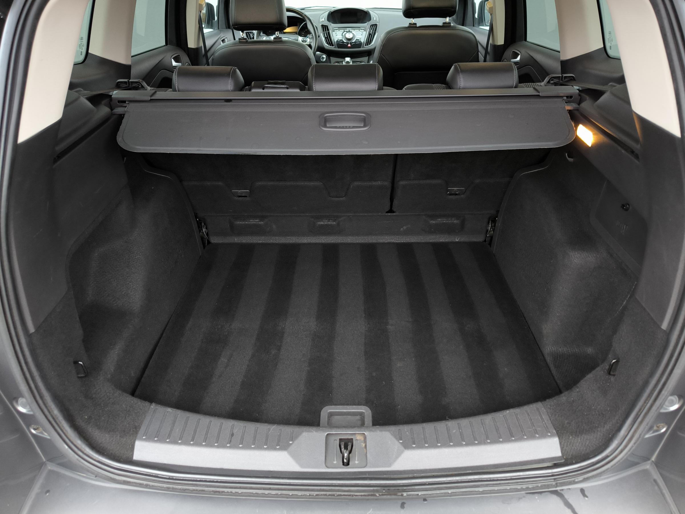 Ford Kuga, 2014 - pohled č. 7