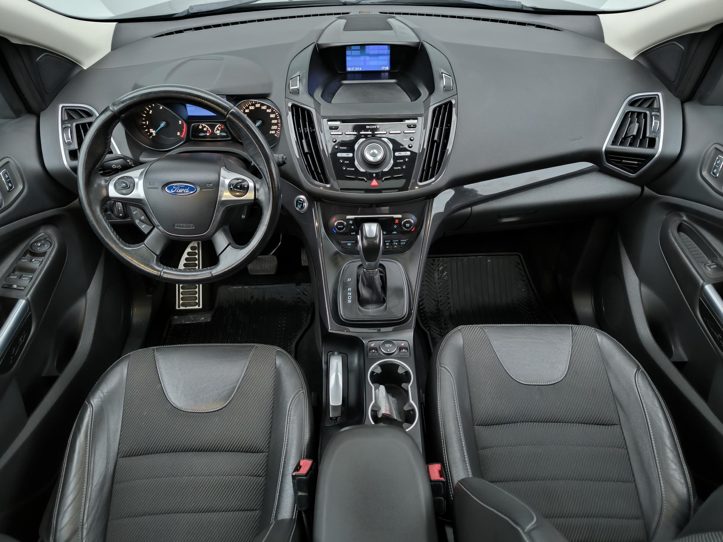 Ford Kuga, 2014 - pohled č. 8