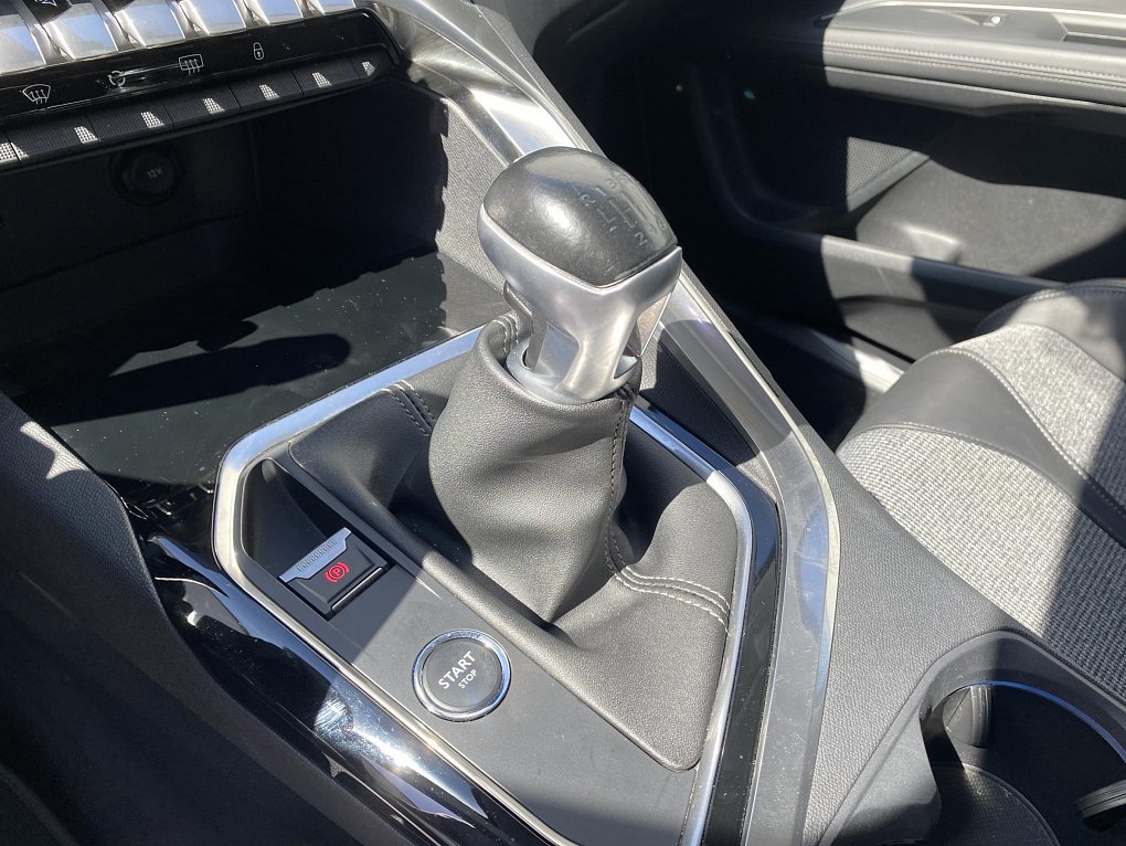 Peugeot 3008 1.2 PT Allure