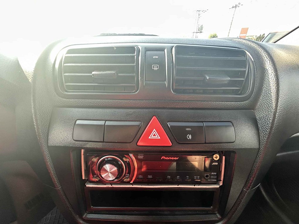 Kia Picanto 1.0i 