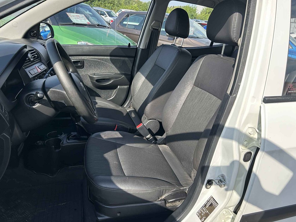 Kia Picanto 1.0i 