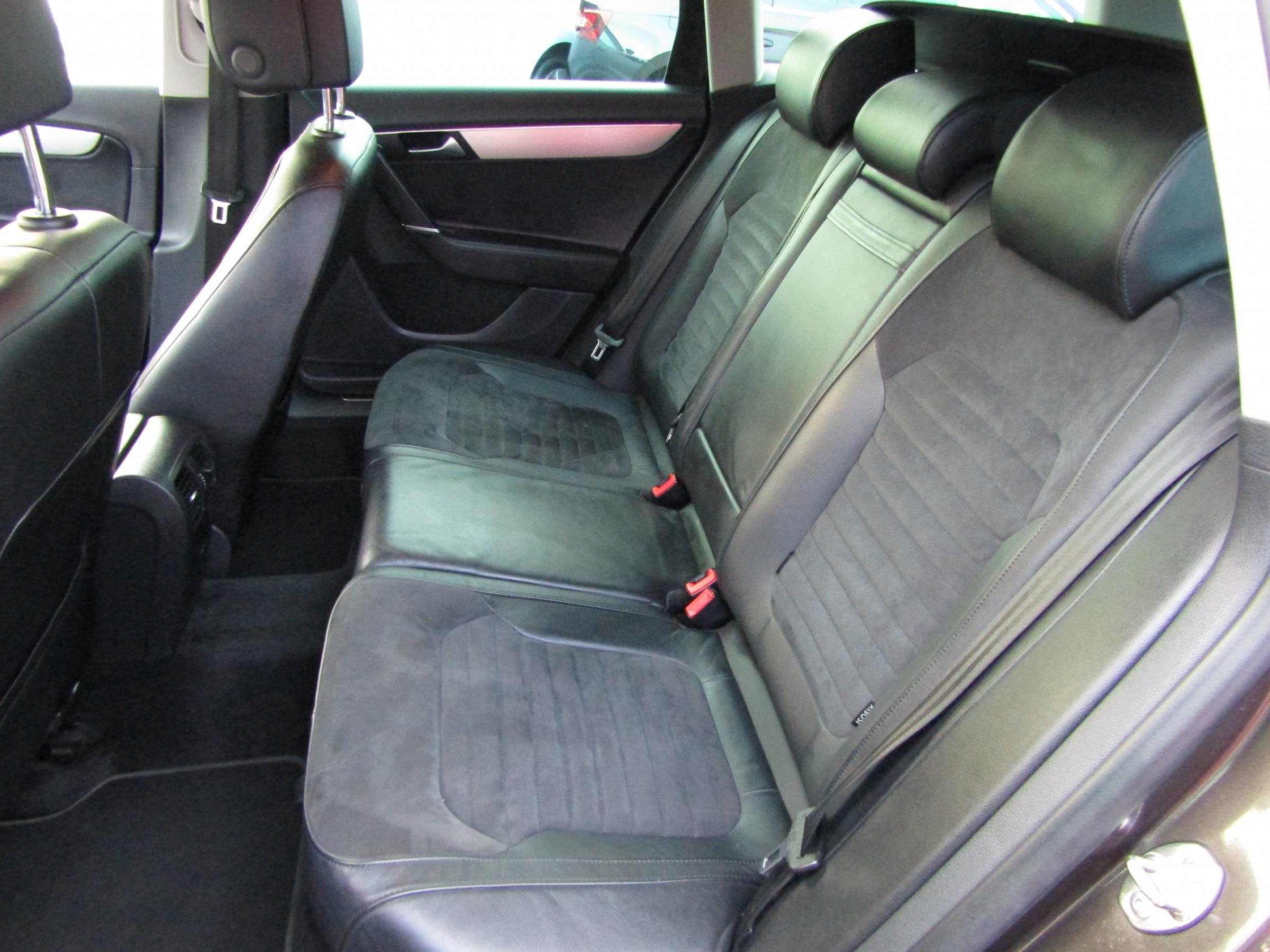 Volkswagen Passat, 2014 - pohled č. 10