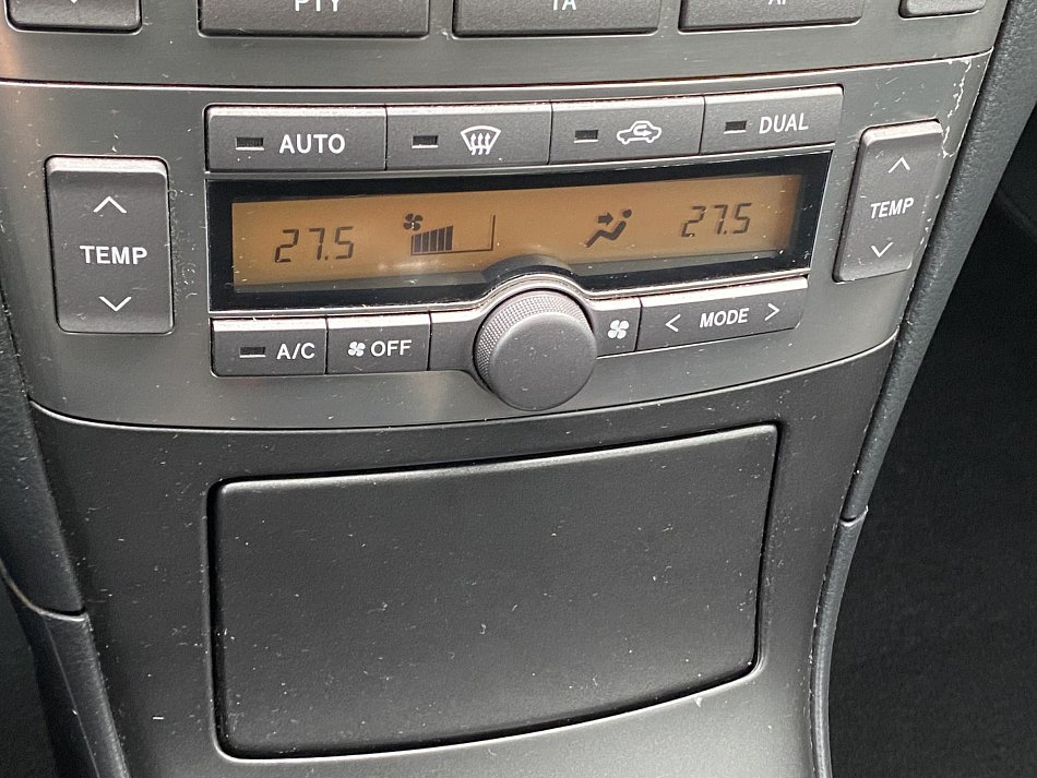 Toyota Avensis 1.8VVT-i Executive